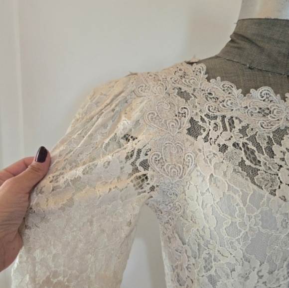 Vintage Silver White Cachet By Bari Protas Lace Wedding Peplum Dress, SIZE 7/8 - Picture 7 of 16